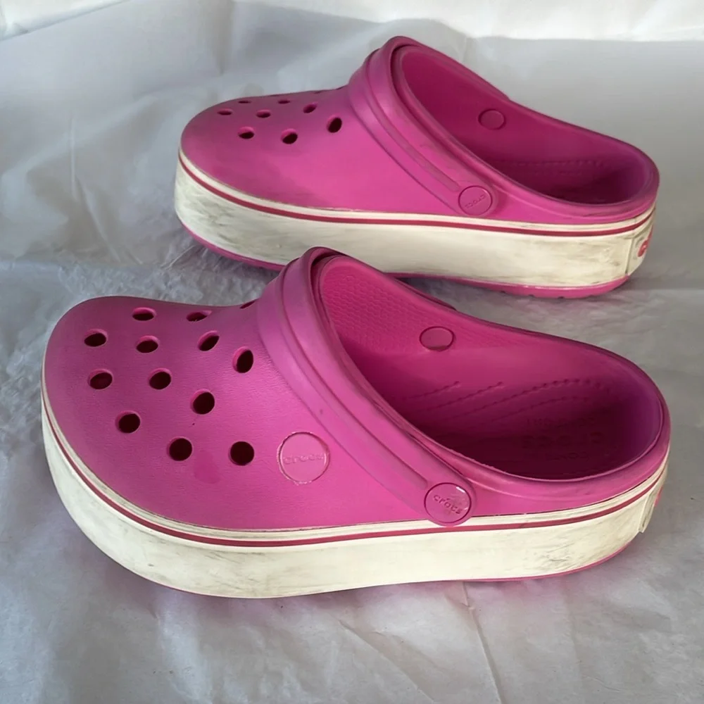 Crocs platform iconic comfort pink and white size 2‎ women’s 4